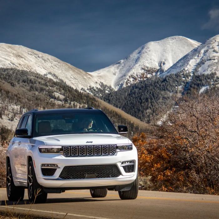 Breaking Down the Difference: 4WD vs. All-Wheel Drive - Which is Better for Your Journey?