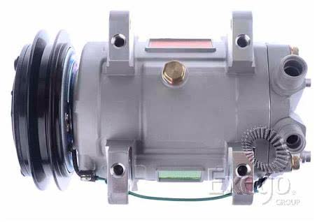 Unicla Air Conditioning Compressor 24V Ear Mount UP200 CXU4215 AIR CONDITIONING COMPRESSOR UNICLA - Micks Gone Bush